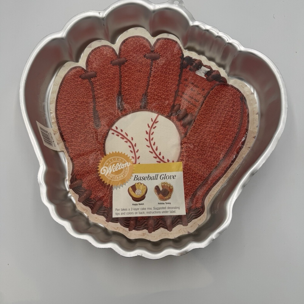 VTG Wilton 1987 2105- 1234 Baseball Glove Game Thanksgiving Turkey Cake Pan